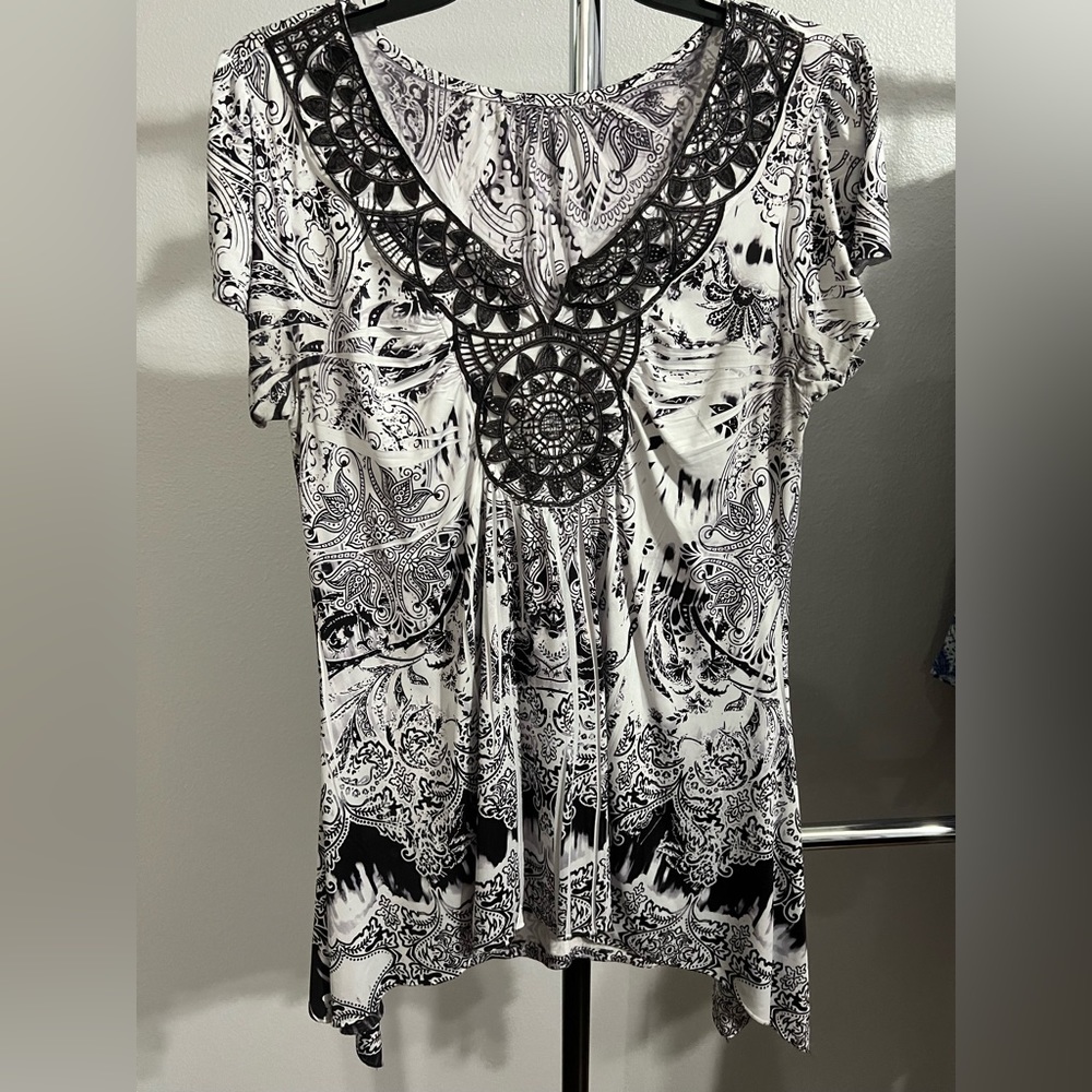 White print top